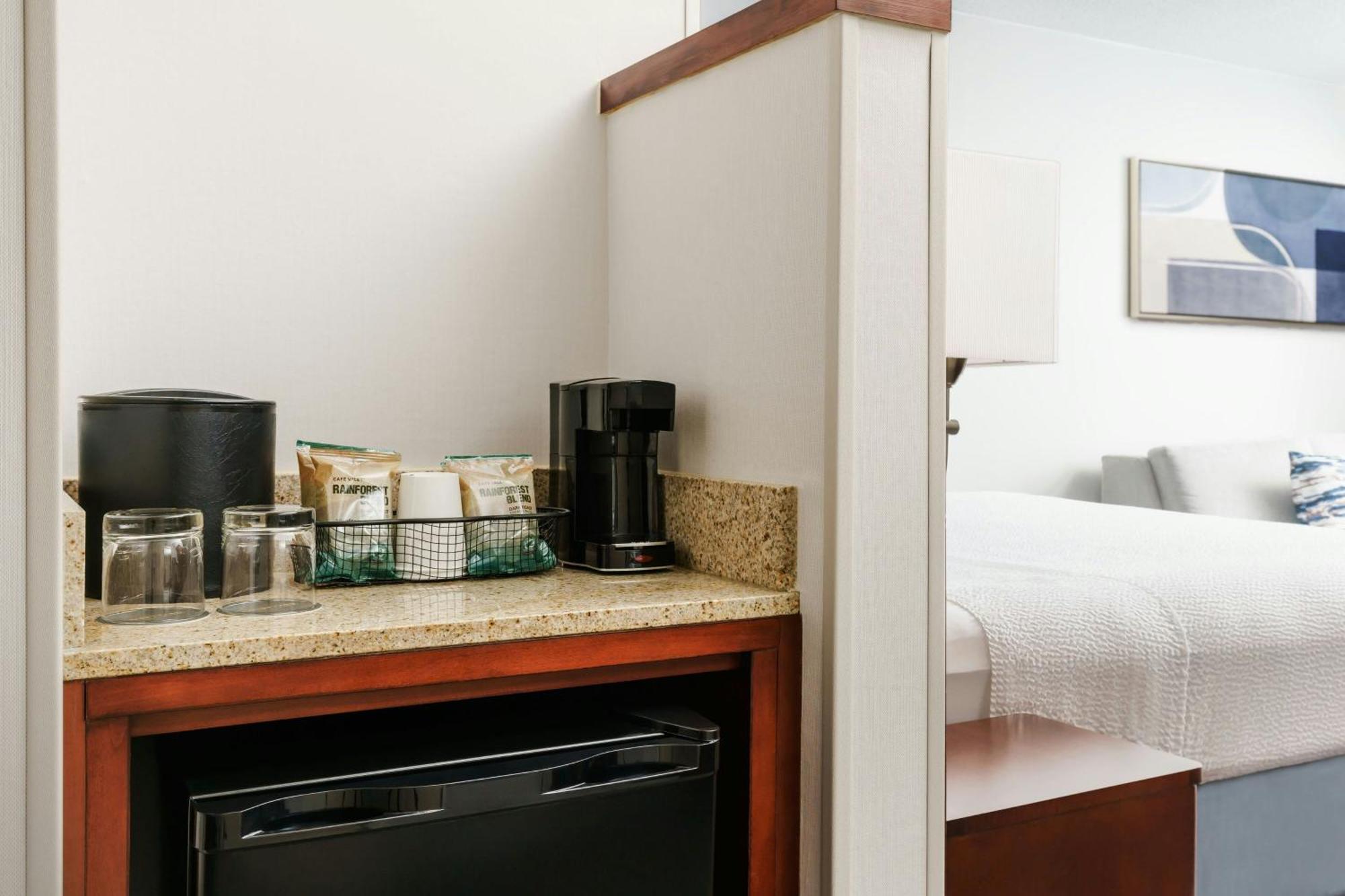Courtyard Hartford Farmington Hotel Екстериор снимка